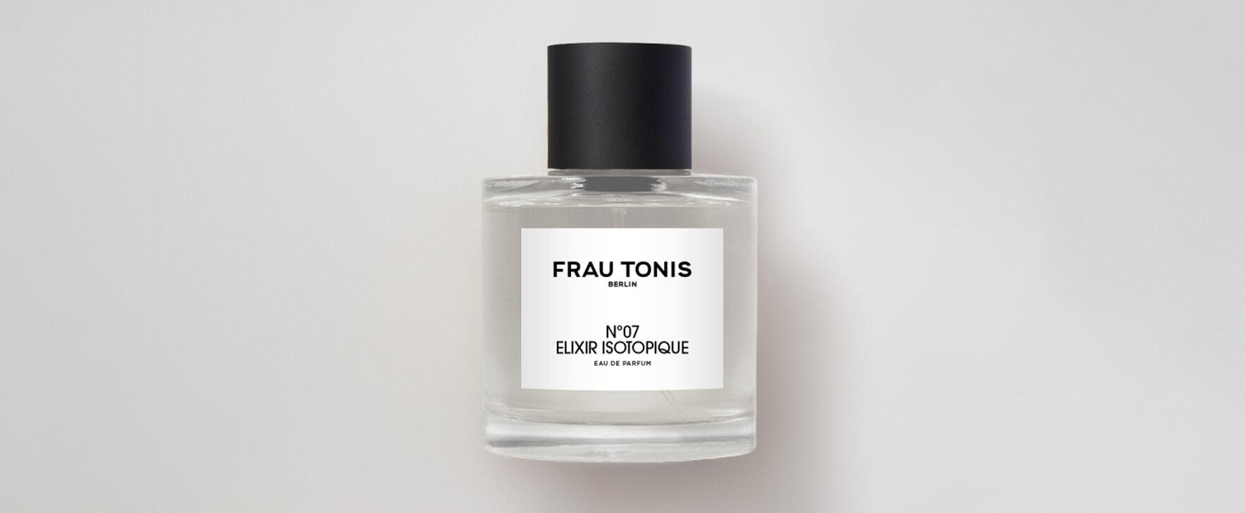 „Eigensinnig, wild, leuchtend“: Der neue Unisexduft „№ 07 Elixir Isotopique“ von Frau Tonis Parfum