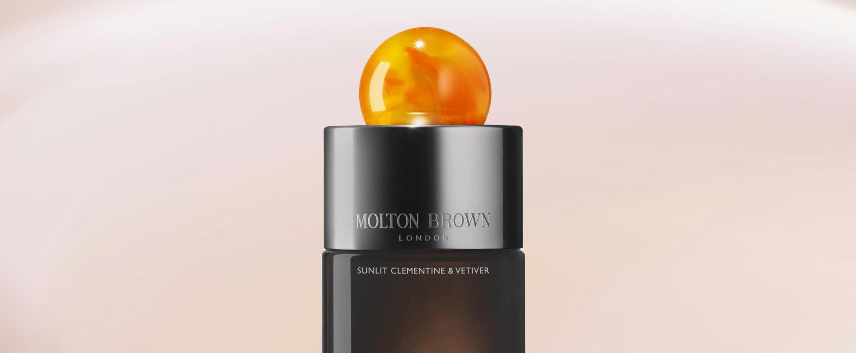Ein ewiger Sommer: Das neue Eau de Parfum „Sunlit Clementine & Vetiver“ von Molton Brown