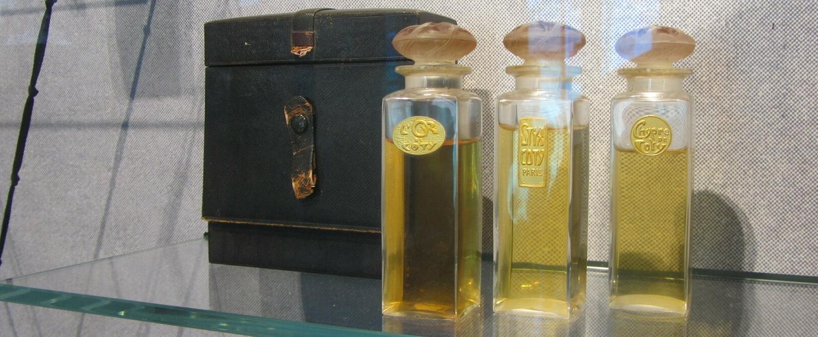 Faszinierende Flakon- und Glaskunst im niederländischen Lalique-Museum in Doesburg
