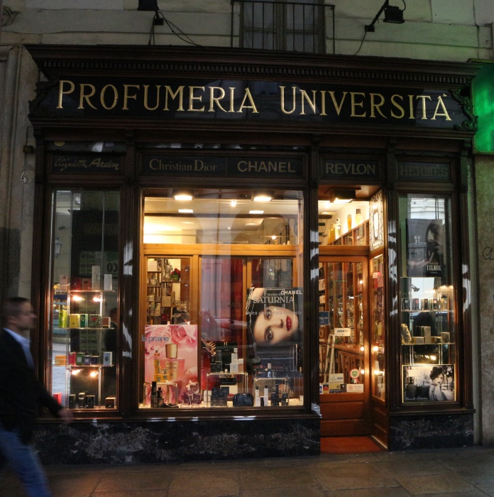 "Profumeria Università" in Torino I