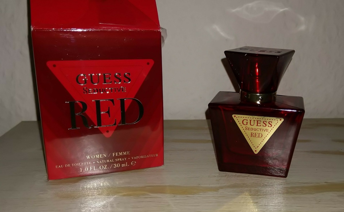 Guess, seductive Red