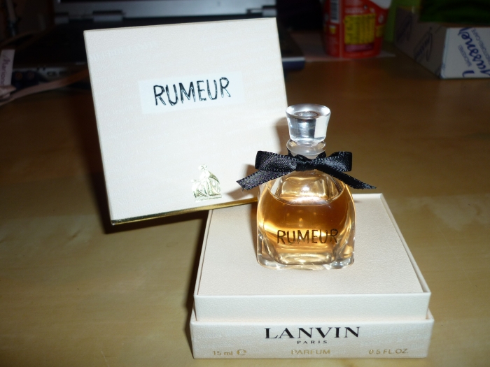 mein erstes "richtiges" Parfum :)