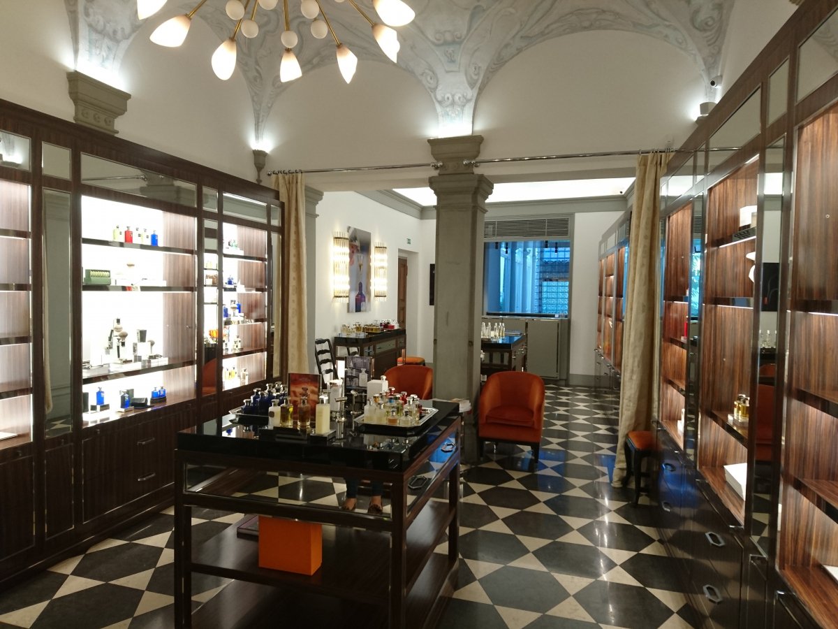 Boutique Lorenzo Villoresi Firenze