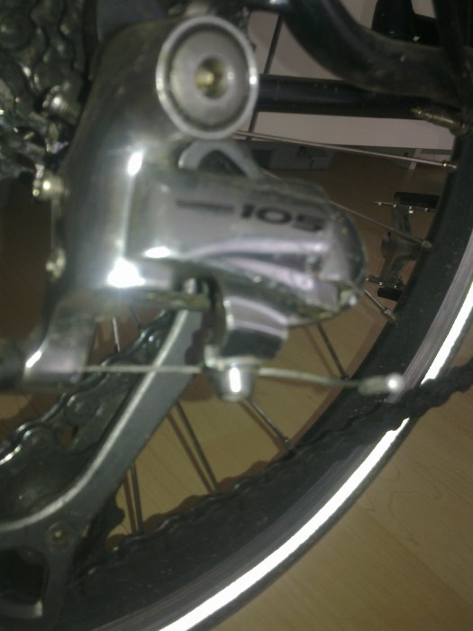 Die Rennradschaltung Shimano 105 wird oft in sportliche Treckingräder oder Randonneurs eingebaut. Die mittelpreisigen Komponenten sind ein Kompromiss zwischen Robustheit und Gewichtsersparnis.