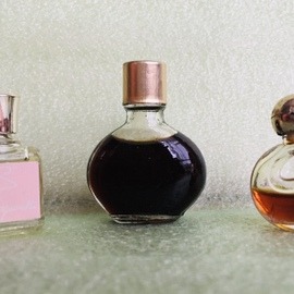S (Parfum) - Elsa Schiaparelli