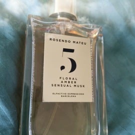 5 - Floral, Amber, Sensual Musk von Rosendo Mateu - Olfactive Expressions