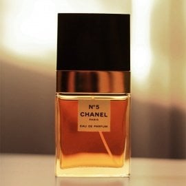 N°5 (Parfum) by Chanel