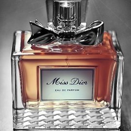Hoofdkwartier Trouwens Presentator Miss Dior 2012 Eau de Parfum by Dior » Reviews & Perfume Facts