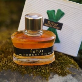 Futur (Parfum) - Robert Piguet