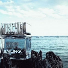 Forever Sailing at Lago di Garda