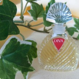 Ungaro - Diva - 67 mm - 7,5 ml - Top Glas, Etikett rot