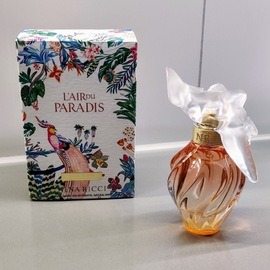 Limited Edition. Die L'Air du... sind für mich der Inbegriff eines romantischen und klassischen Parfumflakons :)