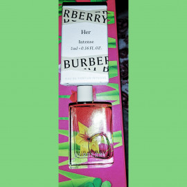 That's the way I feel about this fragrance. Artificial in a very bad way, some painted cardboard on a screechy, green base... Mind the gap between the company 's image and the product...