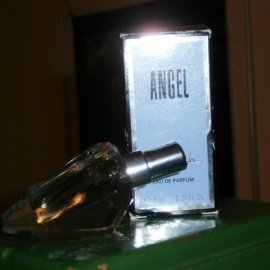 Eine 8ml Miniatur vom Angel EdP.