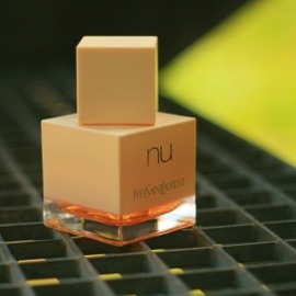 Nu (2011) (Eau de Parfum) by Yves Saint Laurent