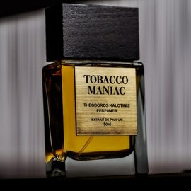 Tobacco Maniac von Theodoros Kalotinis
