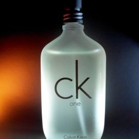 CK One (Eau de Toilette) - Calvin Klein