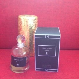 Boxeuses by Serge Lutens