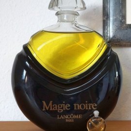 Magie Noire (Eau de Toilette) by Lancôme