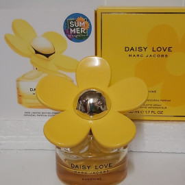 Daisy Love Sunshine by Marc Jacobs
