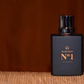nordøst spænding Sæbe Aigner - N°1 Intense » Reviews & Perfume Facts