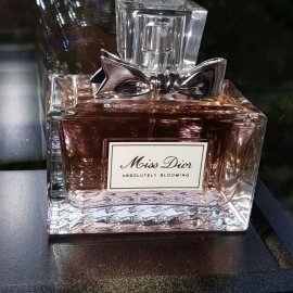 miss dior absolutely blooming parfumo