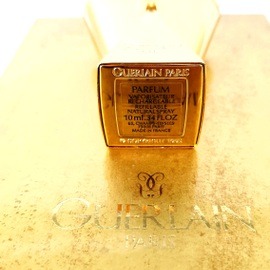 10ml refillable Extrait Spray in gold metal case