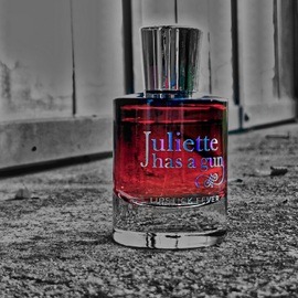 Lipstick Fever - Juliette Has A Gun