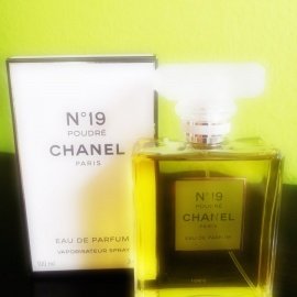N°19 Poudré - Chanel