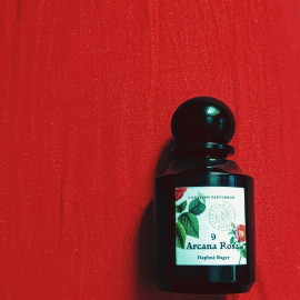 9 Arcana Rosa - L'Artisan Parfumeur
