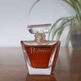 Poême (Parfum)