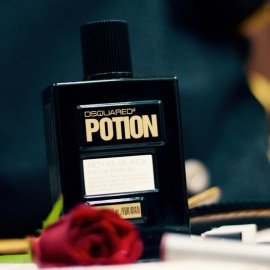 Dsqaured Potion Black Niche Perfume In India