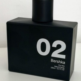 02 - Bershka