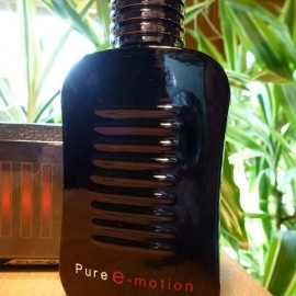 Pure E-motion - Omerta