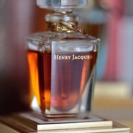 HJ's Correspondence, wonderful rose & oud, slightly powdery, 15ml new style bottle