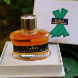 Futur (Parfum) - Robert Piguet