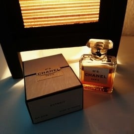 N°5 (Parfum) von Chanel