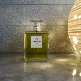 N°19 (Eau de Parfum) - Chanel