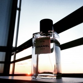 N°18 (Eau de Parfum) - Chanel